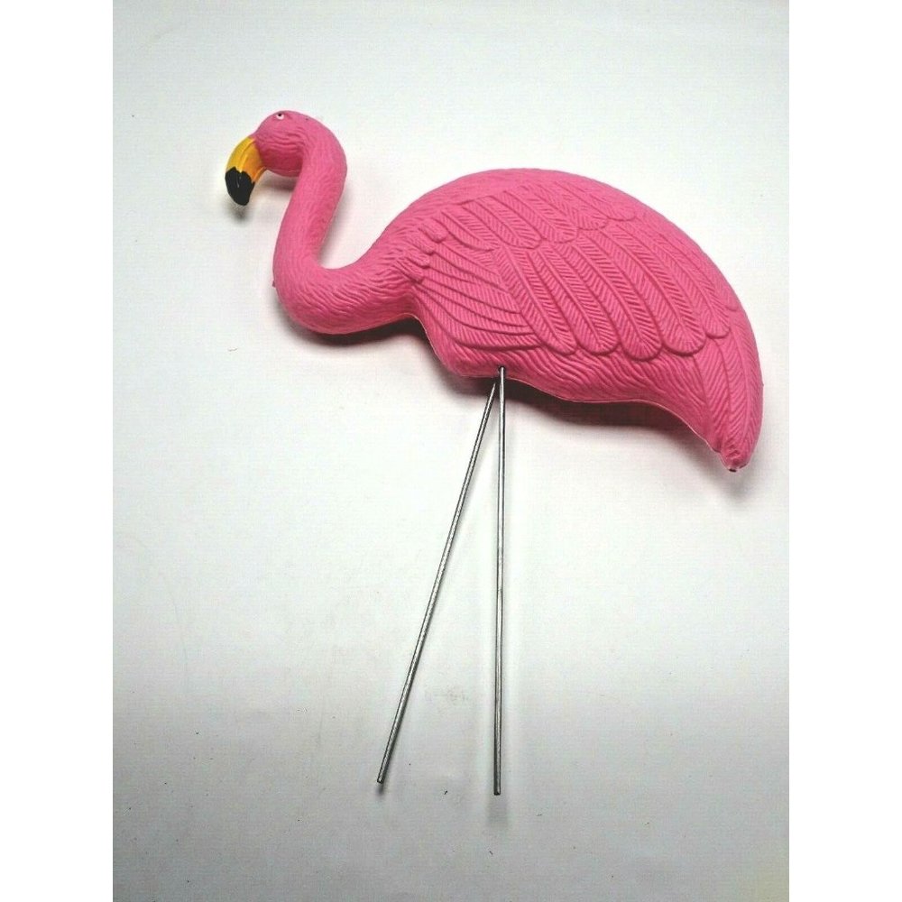 Pink Flamingo Lawn Ornament Statue Decoration Plastic Yard Garden - Picture 2 of 3